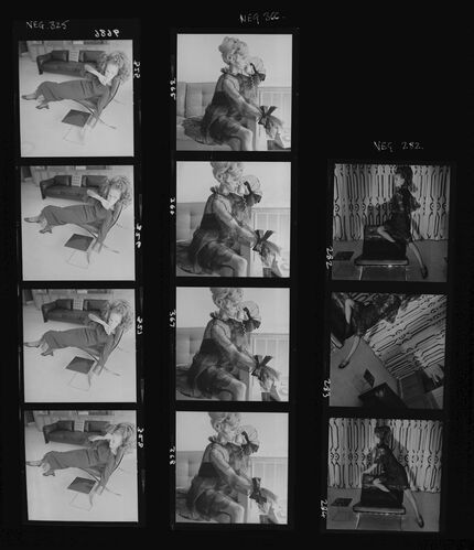 NP_NP09A_079: 1960s Vogue