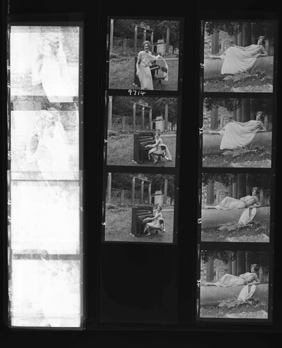 NP_NP09A_118: 1960s Vogue