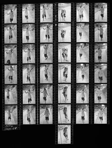 NP_NP09B_1974_011J: Model and Car