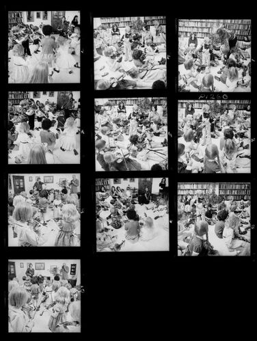 NP_NP09B_1974_013C: Vogue Christmas