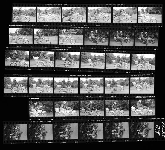 NP_NP09B_1974_018AJ: Best Buys