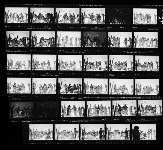 NP_NP09B_1974_021A: Apres Ski Children