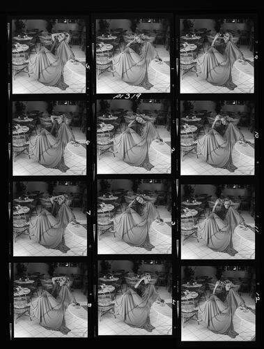 NP_NP09B_1974_026A: Best of British Lead