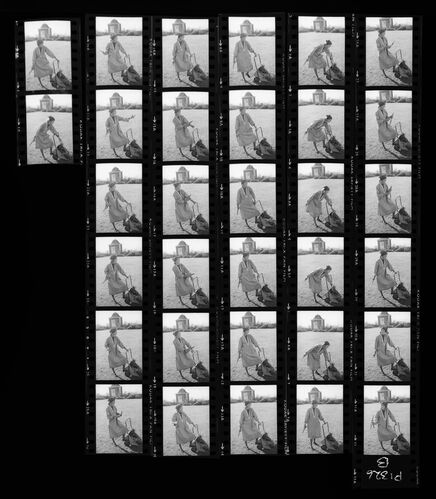 NP_NP09B_1974_030B: British Vogue 1974