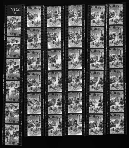 NP_NP09B_1974_030F: British Vogue 1974