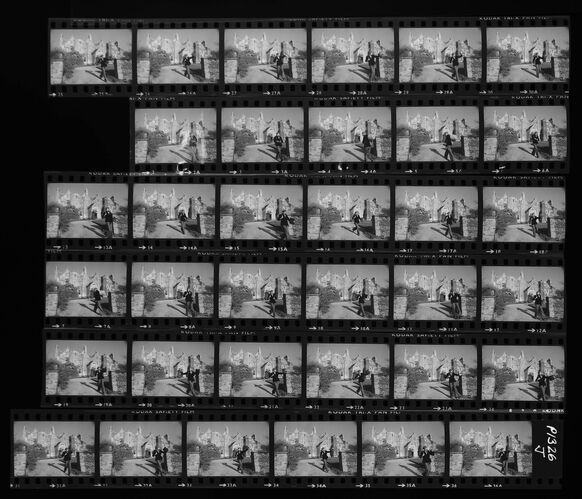 NP_NP09B_1974_030J: British Vogue 1974