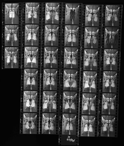 NP_NP09B_1974_030K: British Vogue 1974