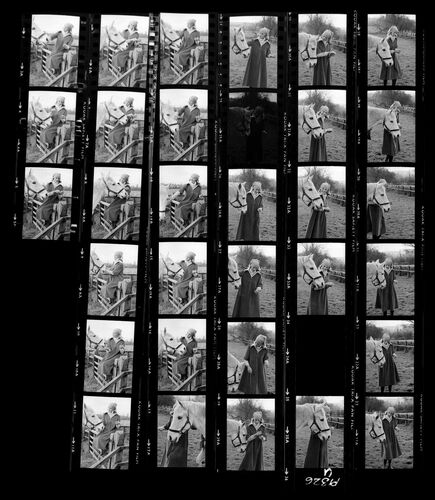 NP_NP09B_1974_030U: British Vogue 1974