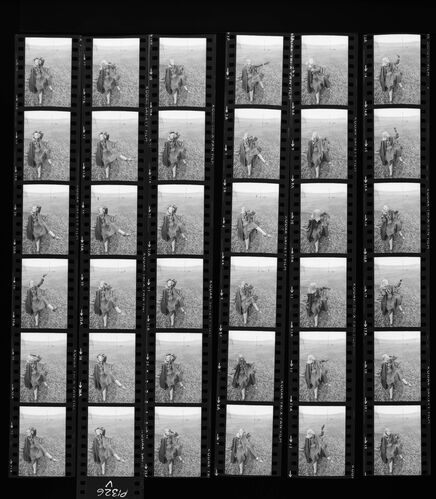 NP_NP09B_1974_030V: British Vogue 1974