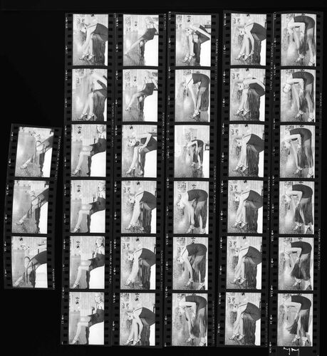 NP_NP09B_1974_033L: Jerry Hall