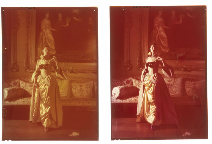 NP_NP09F2_1948_017A: Time's Glass