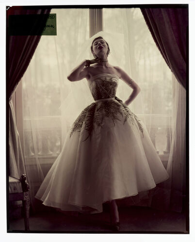 NP_NP09F2_1950_008C: 1950s Vogue