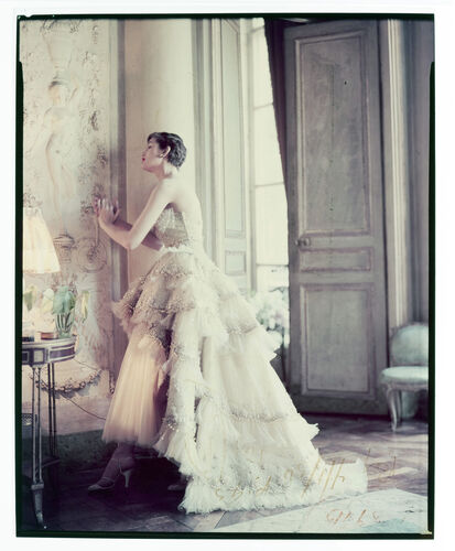 NP_NP09F2_1950_011A: Paris Spectaculars