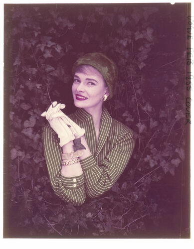 NP_NP09F2_1955_001: 1950s Vogue