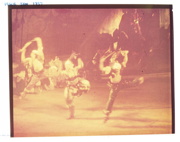 NP_NP09F2_1957_001: 1950s Vogue