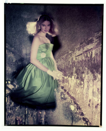 NP_NP09F2_1959_003: 1950s Vogue