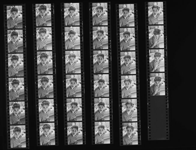 NP_NP11A_010: Queen Magazine