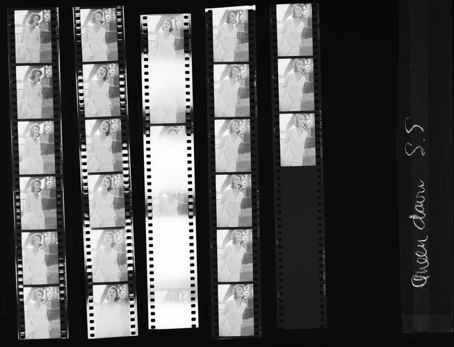 NP_NP11A_013: Queen Magazine