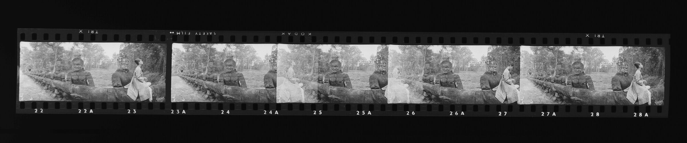 NP_NP11Q101_003: Queen Magazine