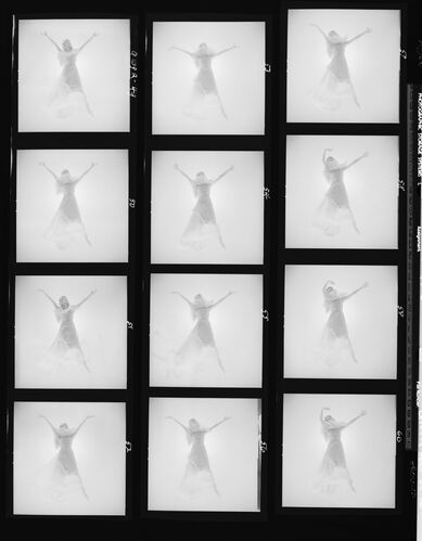 NP_NP11Q109_010: How To Be Weightless