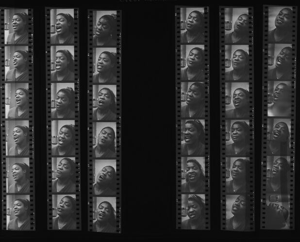 NP_NP11Q10_007: Queen Magazine