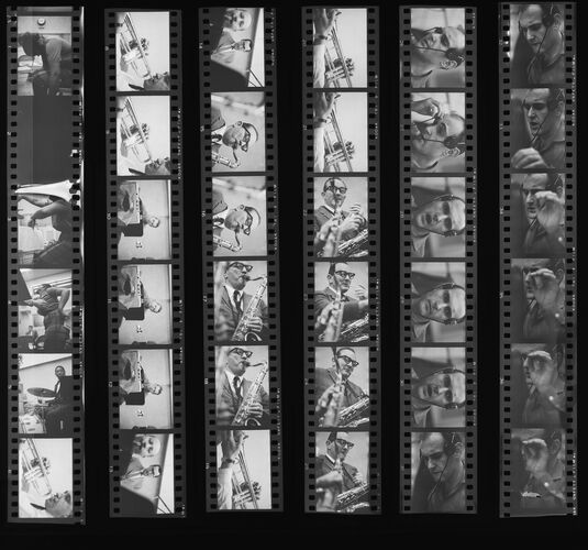 NP_NP11Q10_008: Queen Magazine