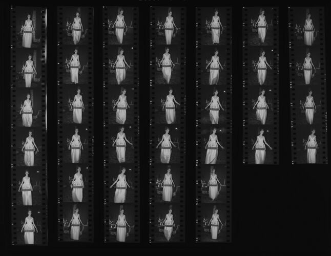 NP_NP11Q114_004: Queen Magazine