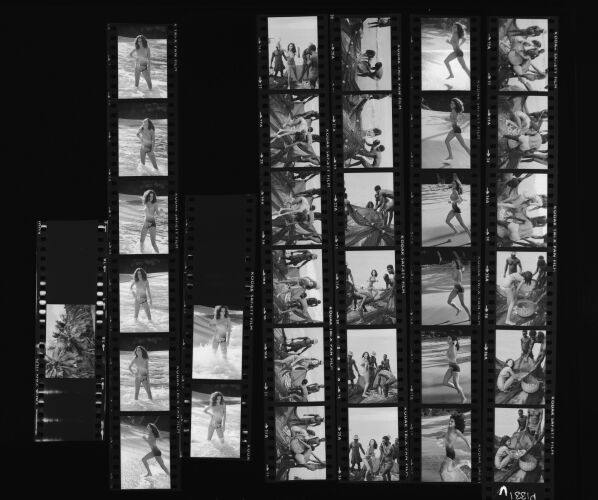 NP_NP11Q131_004: Queen Magazine