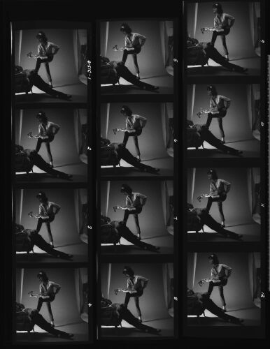 NP_NP11Q151_017: Queen Magazine