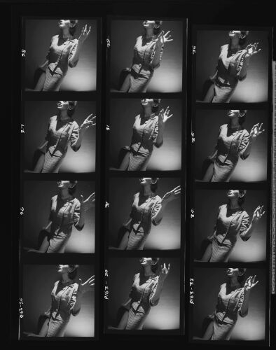 NP_NP11Q163_004: Queen Magazine