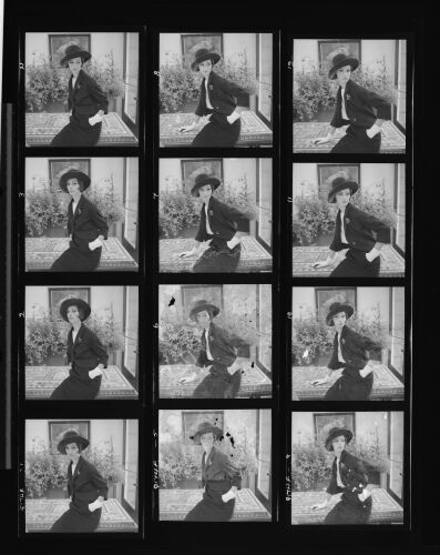 NP_NP11Q174_024: Queen Magazine