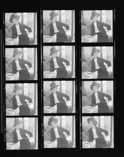 NP_NP11Q174_026: Queen Magazine