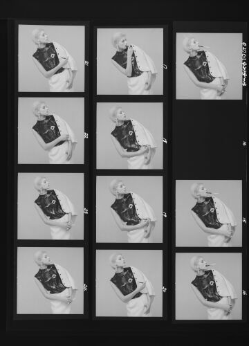 NP_NP12Q217_047: Queen Magazine