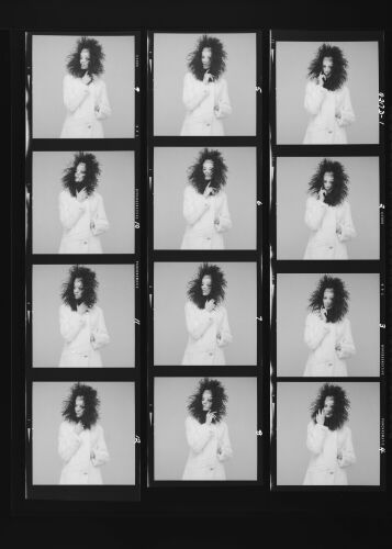 NP_NP12Q217_048: Queen Magazine