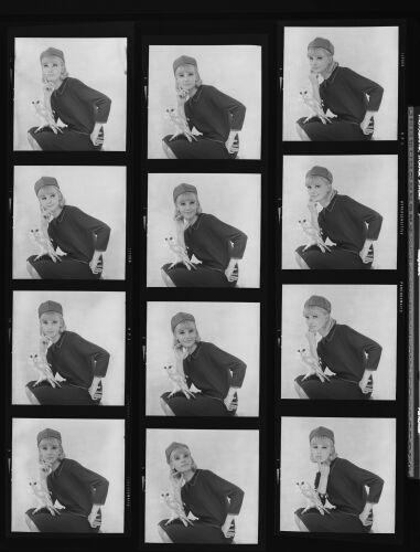 NP_NP13Q243_023: Queen Magazine