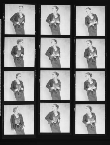 NP_NP13Q246_010: Queen Magazine