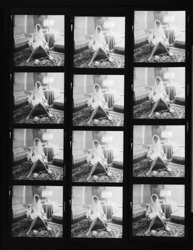 NP_NP13Q252_012: Jean Shrimpton