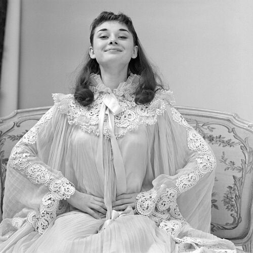 NP_PE_AH014: Audrey Hepburn