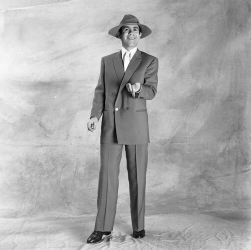 NP_PE_EJ007: Elton John