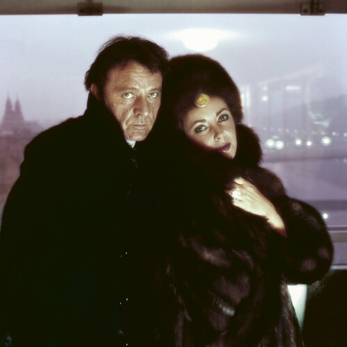 NP_PE_ET003: Elizabeth Taylor & Richard Burton