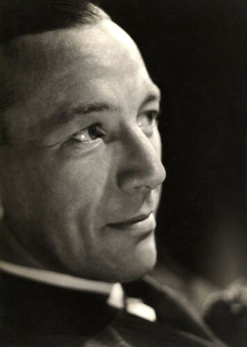 NP_PE_NC003_sepia: Noel Coward