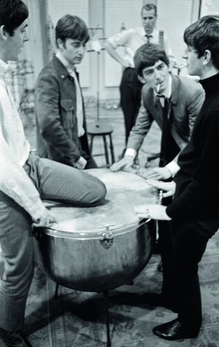 NP_PE_TB048: The Beatles at Abbey Road Studios