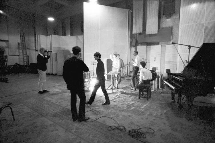NP_PE_TB065: The Beatles at Abbey Road Studios