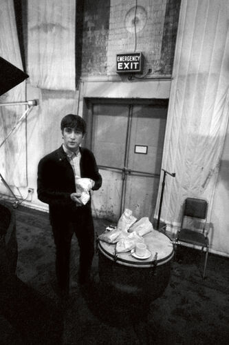 NP_PE_TB084: John Lennon