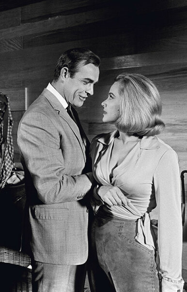 SC043: Honor Blackman and Sean Connery