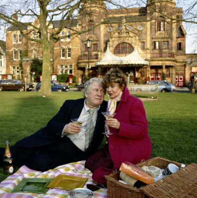 Peter Ustinov And Wife Photograph TOF129 Iconic Licensing