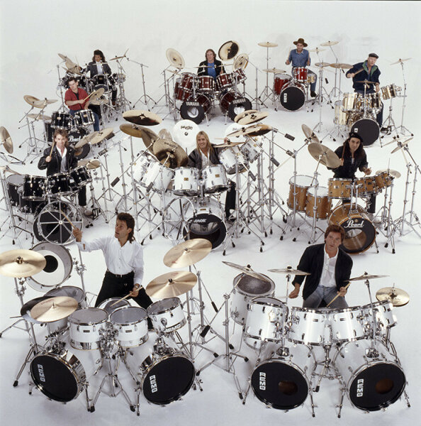 TOM001: Ten Drummers