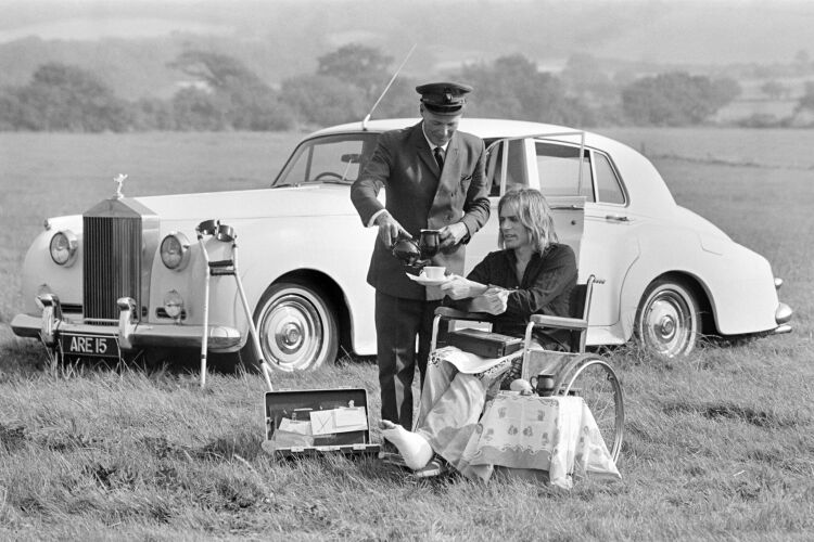 TON_AF001: Adam Faith and his chauffeur