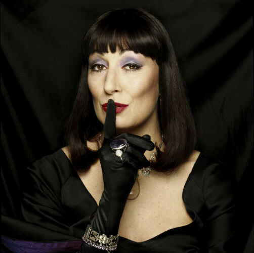 TON_ANH004: Anjelica Huston