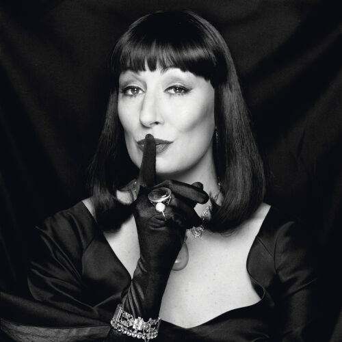 TON_ANH007: Anjelica Huston